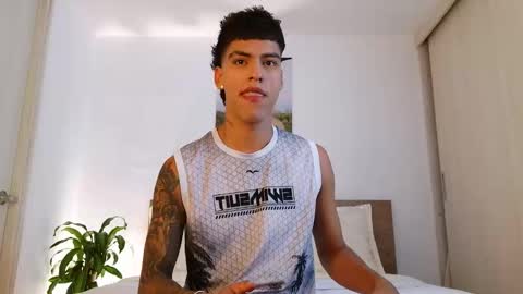  R U S S E L L  online show from March 2026 12:54:02 AM