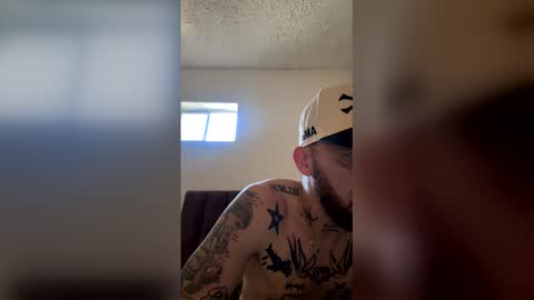 Snapshot of russo_fox chatting on May 2026 09:54:02 PM russo_fox online show from May 2026 09:54:02 PM