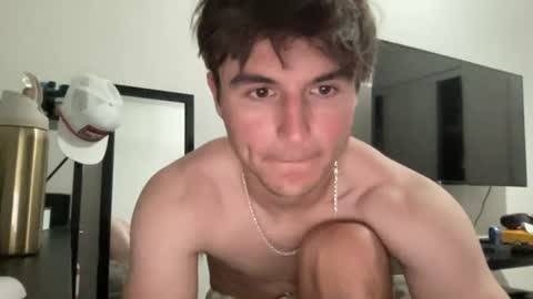 Snapshot of ryan287747 chatting on July 2026 05:25:02 AM ryan online show from July 2026 05:25:02 AM