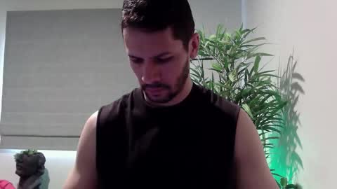 Ryan online show from November 2025 07:13:01 PM