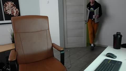 Snapshot of ryan_dozer chatting on March 2026 08:19:01 AM RYAN DOZER online show from March 2026 08:19:01 AM