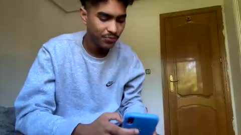 ryan_hil online show from September 2025 01:00:01 PM