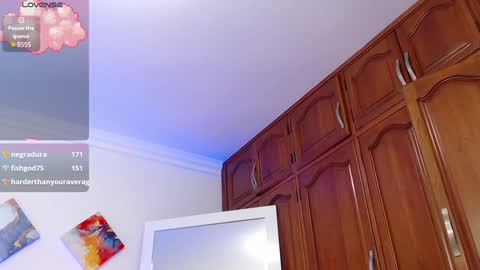 Hanna  online show from January 2025 01:08:01 PM