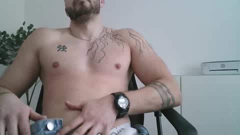 Snapshot of ryanhoffmann15 chatting on February 2026 03:20:01 PM ryanhoffmann15 online show from February 2026 03:20:01 PM
