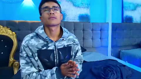 ryannfox_ online show from July 2026 07:17:02 AM