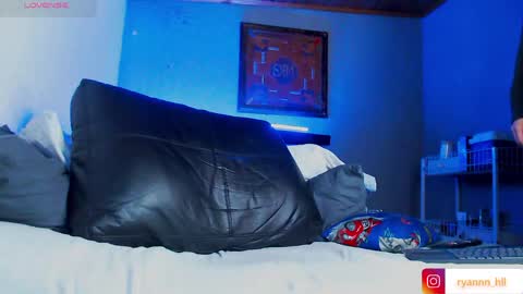 Ryannhill  online show from April 2026 05:52:01 AM