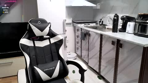 ryanstorm1 online show from November 2025 03:45:01 PM