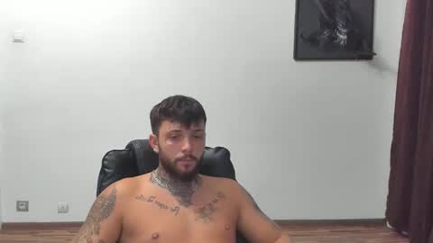 Snapshot of s1nmaster chatting on October 2025 07:44:02 PM s1nmaster online show from October 2025 07:44:02 PM