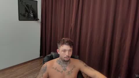 Snapshot of s1nmaster chatting on October 2025 03:40:01 PM s1nmaster online show from October 2025 03:40:01 PM