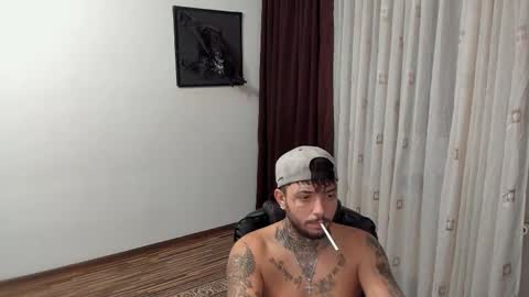 Snapshot of s1nmaster chatting on November 2025 10:21:02 PM s1nmaster online show from November 2025 10:21:02 PM