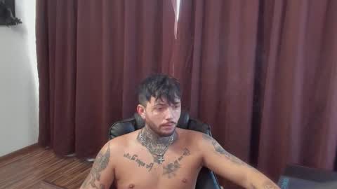 Snapshot of s1nmaster chatting on December 2025 07:03:02 AM s1nmaster online show from December 2025 07:03:02 AM