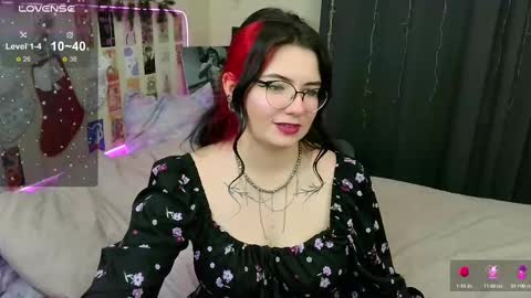 Snapshot of s_katekisa_ss chatting on February 2025 10:39:01 AM Kate online show from February 2025 10:39:01 AM