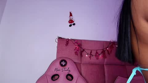 Snapshot of s_samanthax chatting on December 2024 03:05:02 AM Samantha online show from December 2024 03:05:02 AM