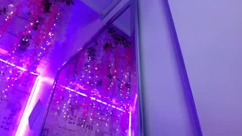 Snapshot of saara_martin chatting on May 2026 12:24:02 PM 1 online show from May 2026 12:24:02 PM