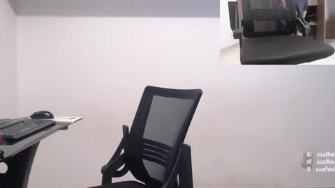 Snapshot of saat_hiel chatting on December 2024 02:22:02 AM Saat online show from December 2024 02:22:02 AM