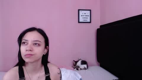 Snapshot of sabbrand_ chatting on September 2025 12:08:02 PM online show from September 2025 12:08:02 PM