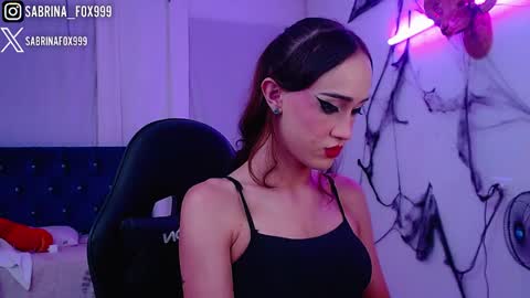 Snapshot of sabriina_fox999 chatting on December 2025 04:18:02 AM sabrina fox online show from December 2025 04:18:02 AM