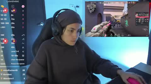Angie  online show from May 2026 01:03:02 AM
