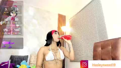 Snapshot of sabrina_keller19 chatting on August 2026 10:22:02 PM Hasley online show from August 2026 10:22:02 PM