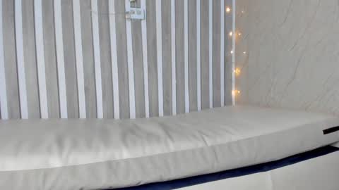 mariana  online show from December 2024 09:54:01 PM