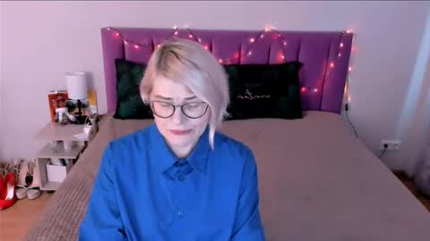 Snapshot of sabrinamacmarren chatting on December 2025 11:26:02 AM Sabrina MacMarren online show from December 2025 11:26:02 AM