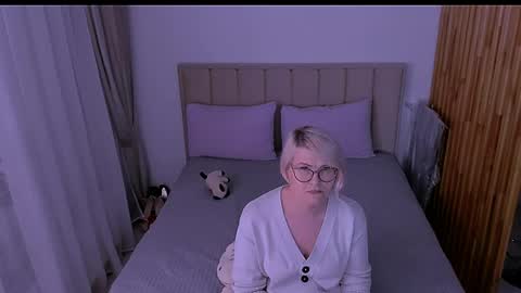 Sabrina MacMarren online show from March 2026 08:20:02 PM