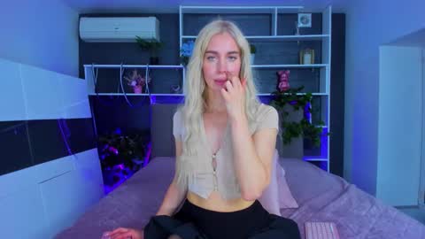 Sabrina online show from March 2026 01:38:02 PM