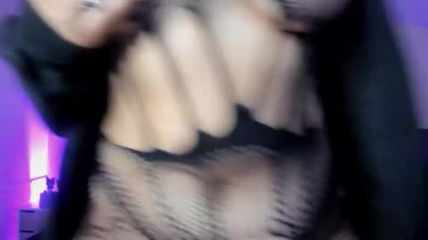 Sabrina  online show from November 2025 11:32:02 AM