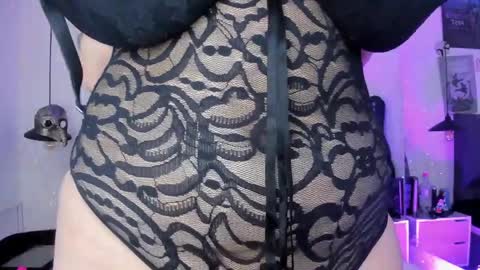 Sabrina  online show from March 2026 11:33:02 AM