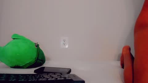 Snapshot of sacha_candy chatting on February 2025 11:47:02 PM Sacha online show from February 2025 11:47:02 PM