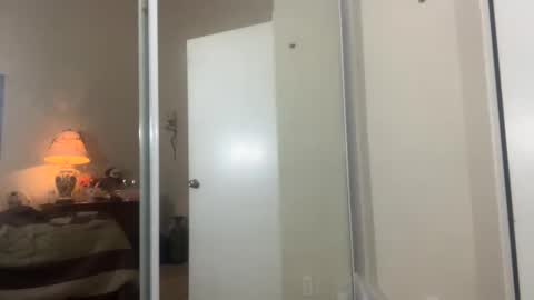 Snapshot of sackskincreamer chatting on October 2025 05:05:01 AM R online show from October 2025 05:05:01 AM