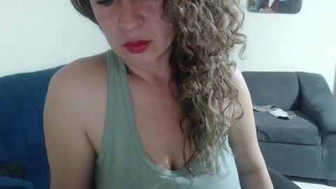 sacrletardiente online show from October 2025 09:57:01 PM