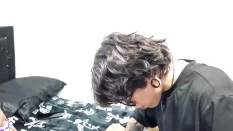 Snapshot of sadistic_cave chatting on February 2025 01:57:01 AM sadistic cave online show from February 2025 01:57:01 AM