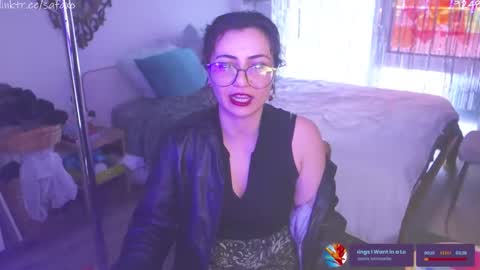 Snapshot of safaeri chatting on May 2026 09:30:02 PM Safa online show from May 2026 09:30:02 PM