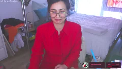 Snapshot of safaeri chatting on May 2026 09:53:02 PM Safa online show from May 2026 09:53:02 PM