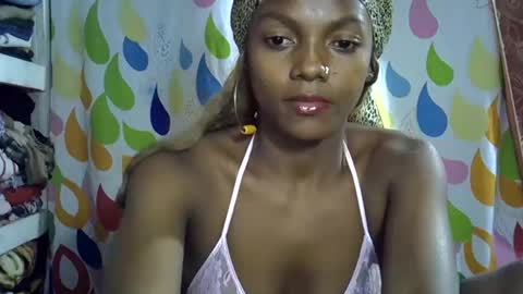 safira19 online show from October 2025 08:04:01 PM