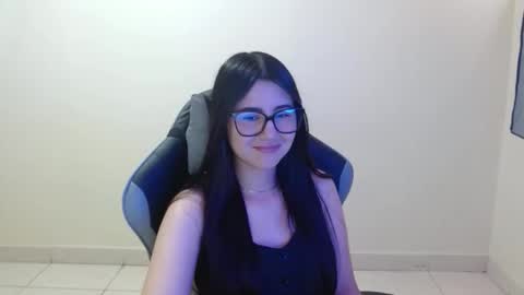 Sahaliefox  online show from October 2025 10:21:02 PM