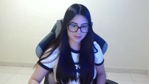 Sahaliefox  online show from October 2025 09:04:02 PM