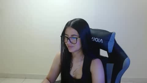 Sahaliefox  online show from February 2026 03:54:02 PM