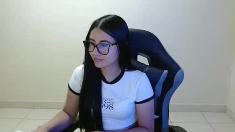 Sahaliefox  online show from March 2026 09:08:02 PM