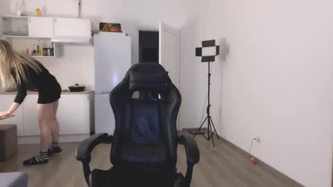 Sofia online show from February 2025 06:53:01 PM