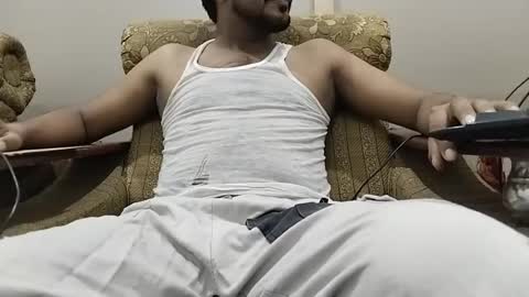 Snapshot of saim_hunter chatting on July 2026 05:40:01 PM saim_hunter online show from July 2026 05:40:01 PM