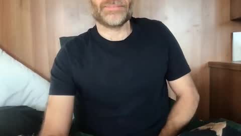 saint009 online show from January 2025 11:04:02 AM