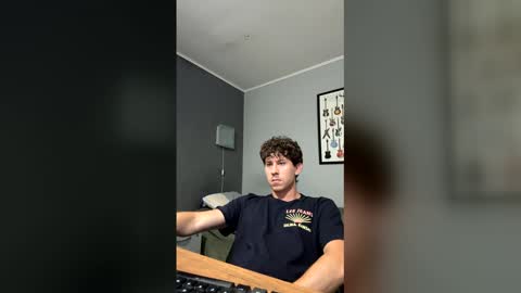 Snapshot of saint_nott chatting on February 2026 10:05:02 PM saint_nott online show from February 2026 10:05:02 PM