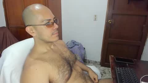 saintedy01 online show from November 2025 01:02:02 PM