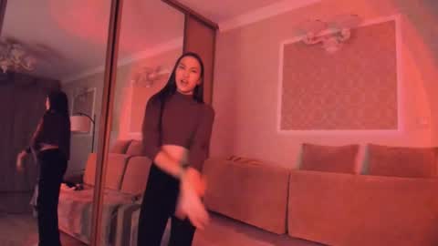Jade online show from October 2025 05:23:02 PM