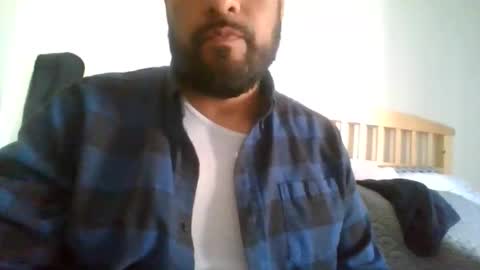 sal cumplaciente online show from June 2026 11:00:01 PM