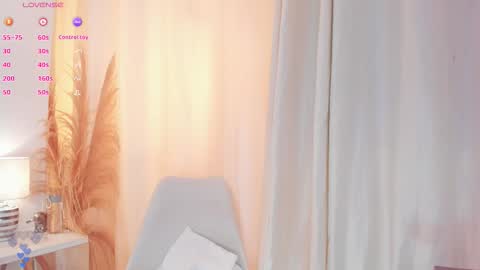 Silvia online show from March 2026 12:33:02 PM