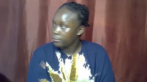 sally_bee1 online show from May 2026 09:25:01 AM