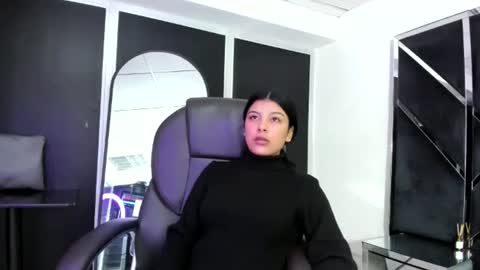 salmaportman_ online show from September 2025 03:54:01 AM